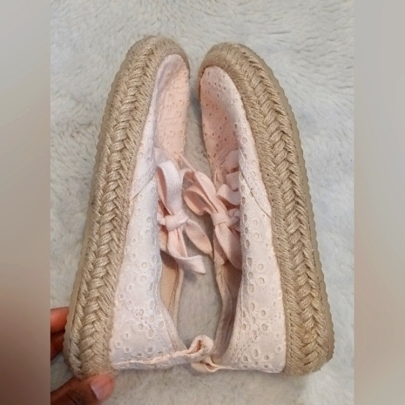 H&M Divided Shoes - Picture 4 of 7